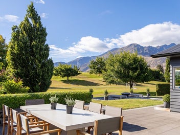 MOUNTAIN VIEW MEADOW