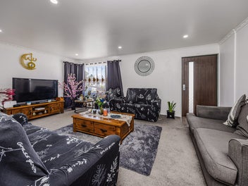 Family Home - Space, Comfort & Extra Income