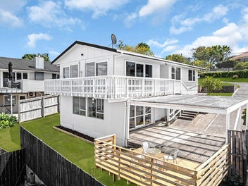 Sea View Luxury in BBI & Macleans Zone