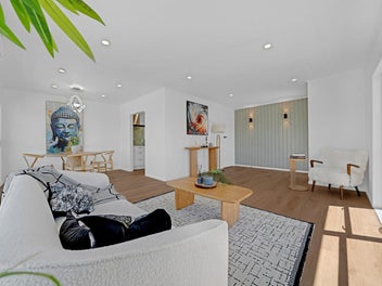 Sea View Luxury in BBI & Macleans Zone