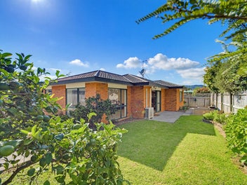 Brick, Low Maintenance, Private