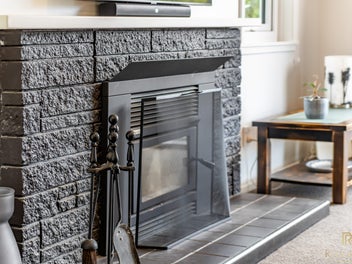 A Bushside Haven for Your Family