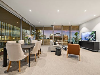 Where The Harbour Steals The Show