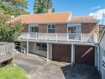 5 Titles - Estate Realisation