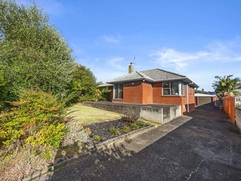 Great family home or Development!