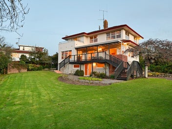 3rd TIMES A CHARM – PREMIUM HAMILTON LAKE...