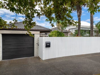 Private oasis on Jervois