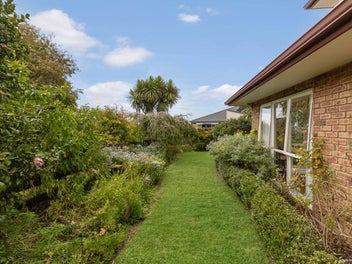 A Touch of Country on Idris Court