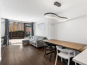 No Plan B - Selling Under the Hammer