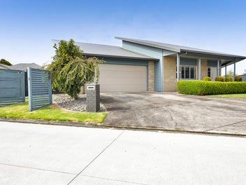 Big, Bright and Beautiful on Rata