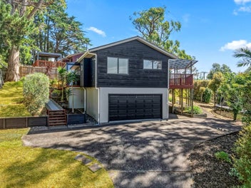 North-Facing Coastal Living on a Massive Section