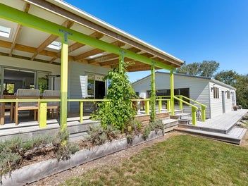 The Perfect Blend of Town and Country