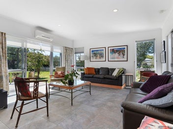 The Perfect Blend of Town and Country