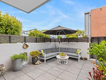 Smart Townhouse - First Home, Family or Downsizer