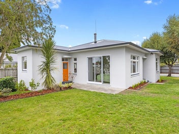 Big Section - Fresh Renovation - Move In Ready!