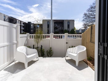 Move In Now-Turn Key-City Centre Convenience