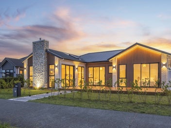 Brand- New and effortlessly stylish