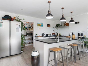 Private Family Living with Garden to Grow