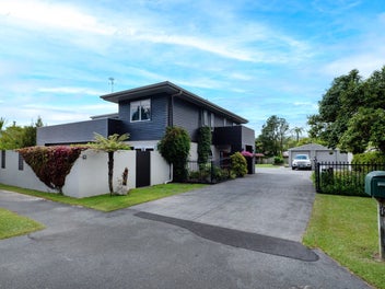 Big Living, Flat Grounds, Lake Okareka