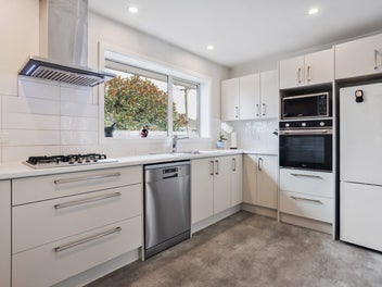 Jackpot at Jocelyn Street!