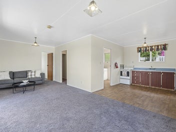 Mountain Views, Surf Nearby, Easy Living