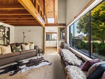 Ada’s Tui Hideaway