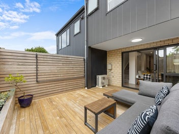 Freehold & Stylish Townhouse!