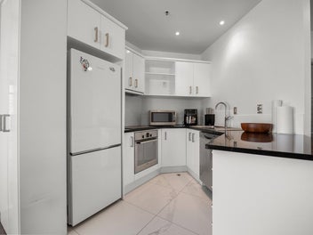 Sun-Filled Penthouse Apartment