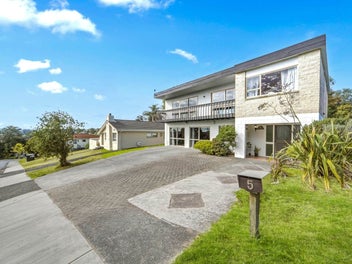 Beautiful Seaview and Great Potential