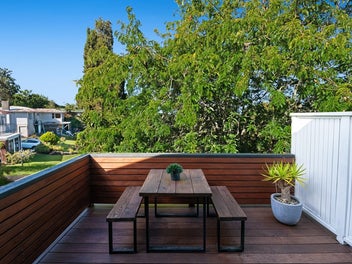 Fantastic Family Living. In-Zone Double Westlake