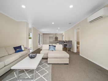 Modern Comfort, Space and Sunshine