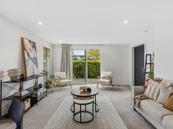 Over 55's lifestyle living. Move in ready!