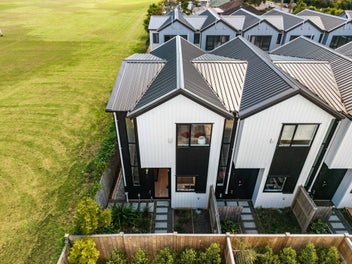 Bank Countdown On - This Must Be Sold!