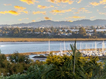 THE TERRACOTTA HOUSE ON WISELEY