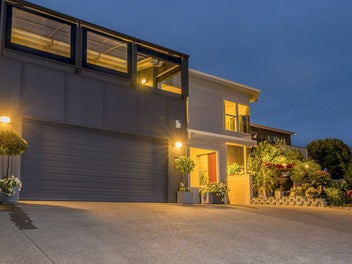 Family Living in Sought-After Raumati