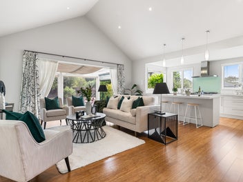 Modern 5-Bedroom Home in Prime School Zone