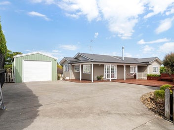 Modern family home with 45sqm shed!
