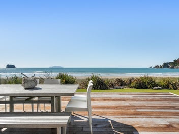 Whangamata’s Beachfront Stylish Sanctuary