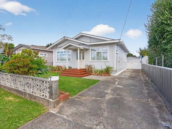 Modern Living with Private Backyard Setting