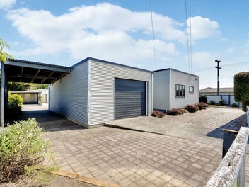 1950s Classic on Corner Site - Great Location