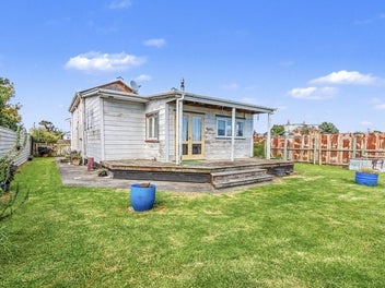 Image 1 of 20