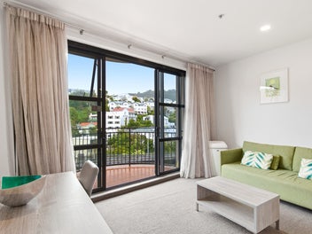 Sun-Soaked City Pad + Car Park