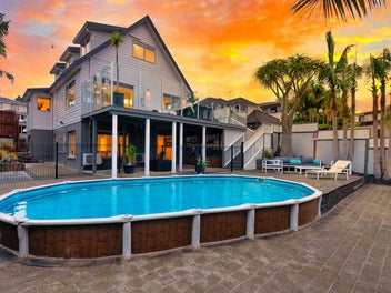 AUCTION THIS SAT ON SITE AT 12:30PM