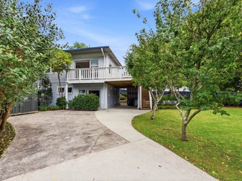 Central Devonport Garden Delight!