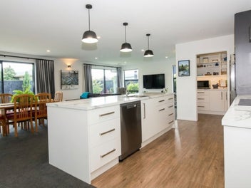 Exceptional Family Living in Highland Park