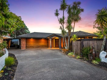 Pool, Privacy & Space -The Ultimate Family Haven