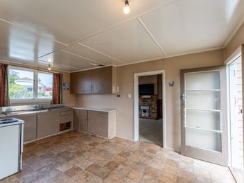 Restore the charm - Villa with hugh potential