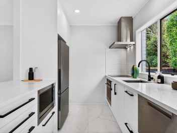 Milford Magic - Sunny Single-Level Living