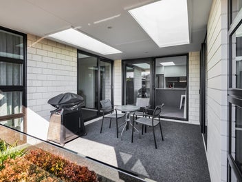 Modern Living In The Heart Of Fitzroy Village