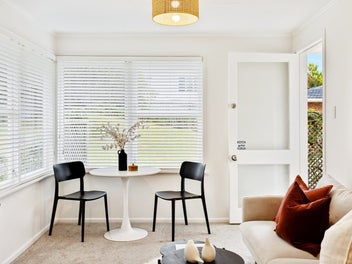 Your freestanding first step into Kingsland living